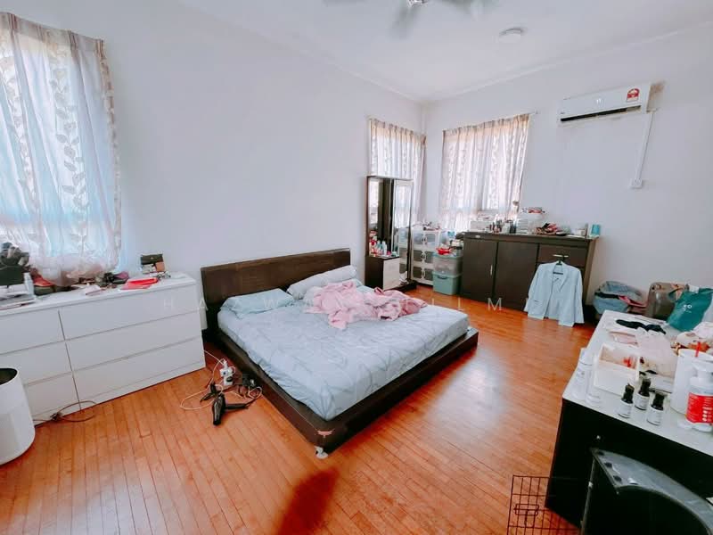 Semi-Detached House for Sale in Bandar Kinrara (Selangor) - Hazwan Hilmi - Bedroom - PropertyGuru.com.my