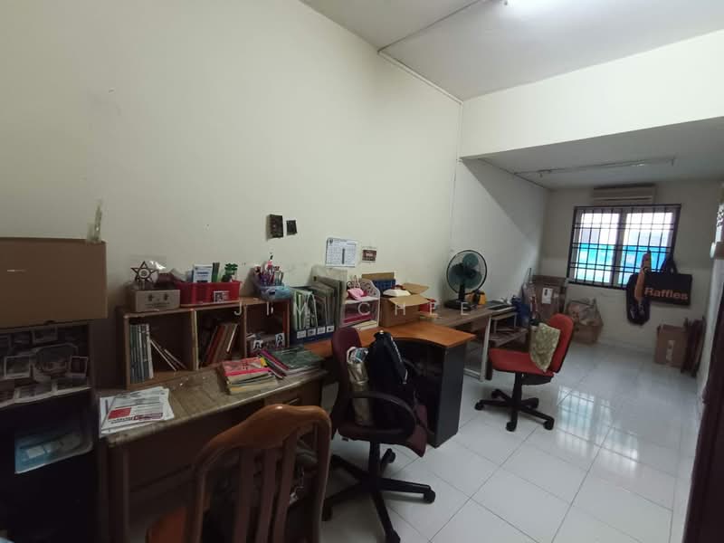 2-storey Terraced House for Sale in Bandar Indahpura (Kulai) - Jim Chee - Study - PropertyGuru.com.my