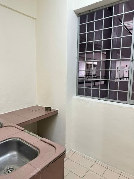 Apartment for Rent at Suria Kipark Damansara - Louis Foong - Kitchen - PropertyGuru.com.my
