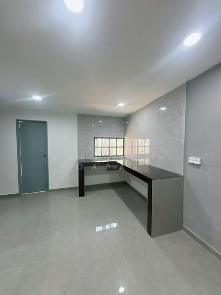 Rumah Teres 2 Tingkat untuk Dijual di Taman Tuanku Ampuan Najihah (Sungai Gadut) - NoraFizah Gapar - Kitchen - PropertyGuru.com.my