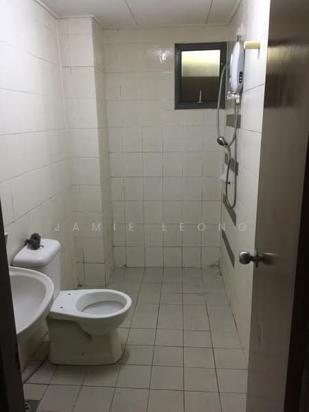 Service Residence for Rent at D'Alamanda - Jamie Leong - Bathroom - PropertyGuru.com.my