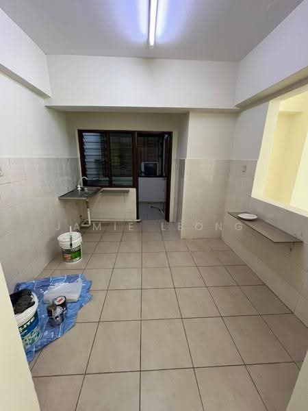 Kediaman Servis untuk Disewa di D'Alamanda - Jamie Leong - Kitchen - PropertyGuru.com.my