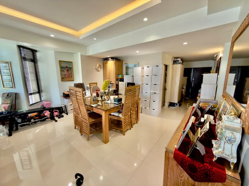 Condominium for Sale at Robson Condominium - Zarema Kulbuzheva - Dining Room - PropertyGuru.com.my