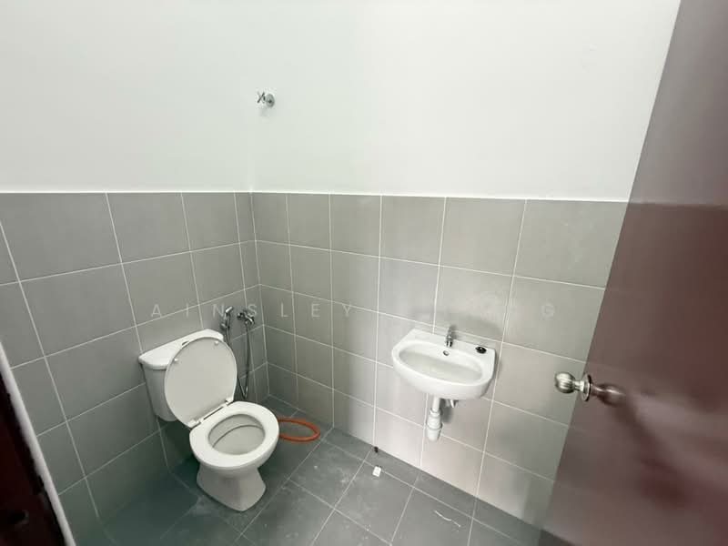 1-storey Terraced House for Sale in Chemor (Perak) - Ainsley Thong - Bathroom - PropertyGuru.com.my