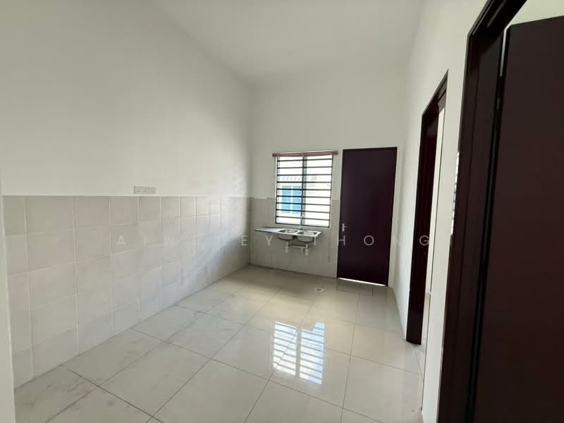1-storey Terraced House for Sale in Chemor (Perak) - Ainsley Thong - Kitchen - PropertyGuru.com.my