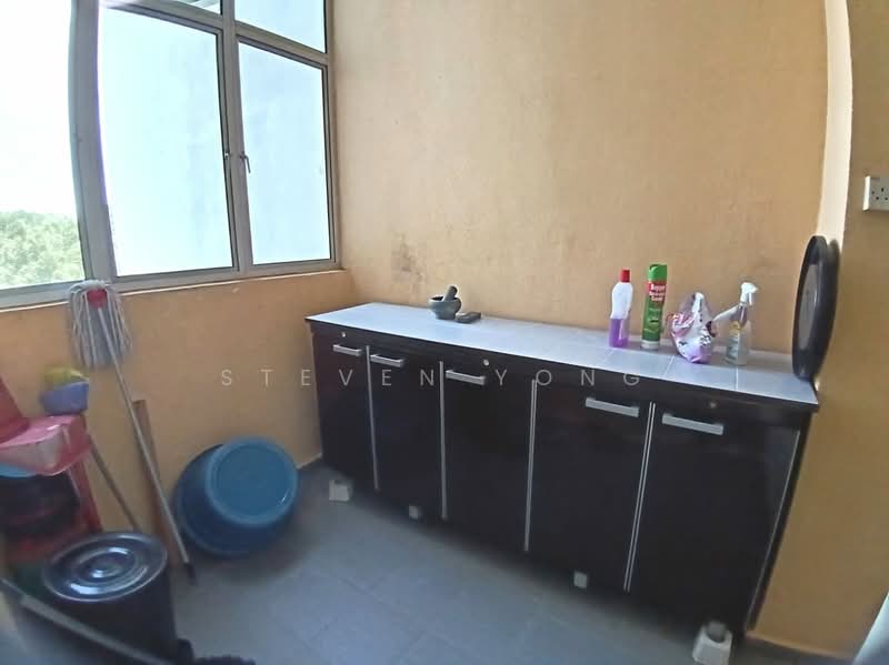 Kondominium untuk Dijual di The iResidence - Steven Yong - Balcony - PropertyGuru.com.my