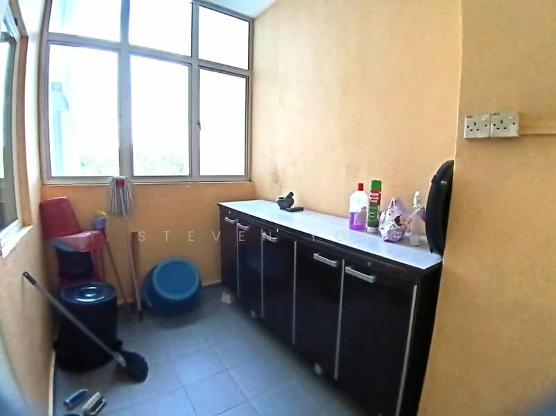 Kondominium untuk Dijual di The iResidence - Steven Yong - Balcony - PropertyGuru.com.my