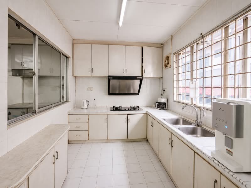 Rumah Teres 2 Tingkat untuk Dijual di Seksyen 9 (Shah Alam) - Arif Mustapha - Kitchen - PropertyGuru.com.my