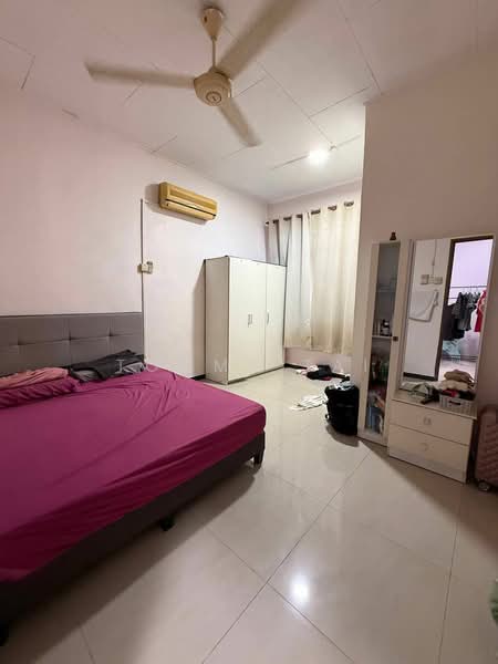 Rumah Berkembar untuk Dijual di Taman Megah Ria (Masai) - Tommy Tai - Bedroom - PropertyGuru.com.my