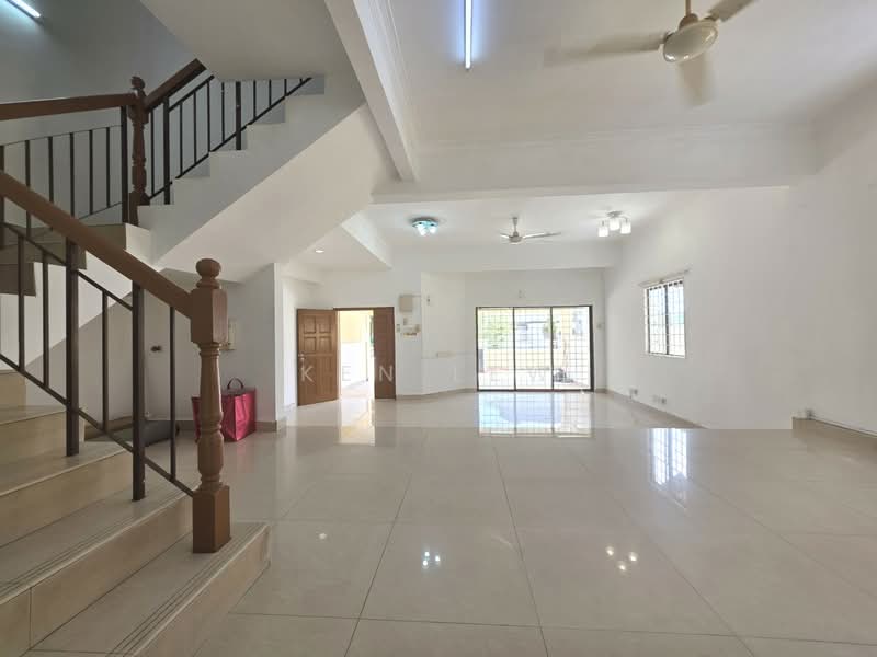 2-storey Terraced House for Rent in Taman Bukit Cheras (Cheras) - Ken Lew - Living Room - PropertyGuru.com.my
