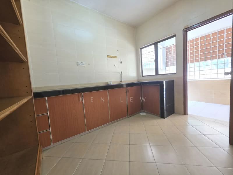 2-storey Terraced House for Rent in Taman Bukit Cheras (Cheras) - Ken Lew - Kitchen - PropertyGuru.com.my