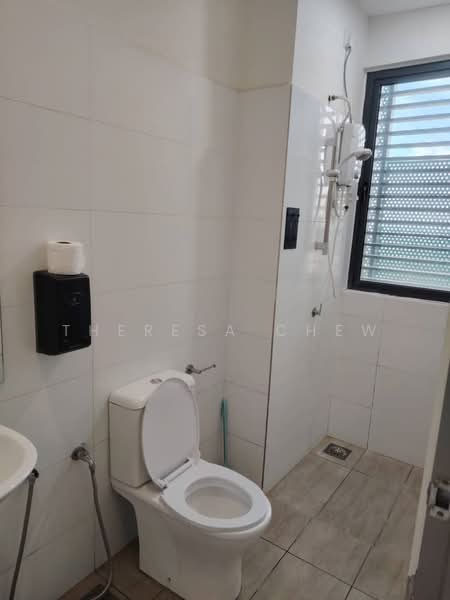 Service Residence for Sale at Core Soho Suite - Theresa Chew - Bathroom - PropertyGuru.com.my