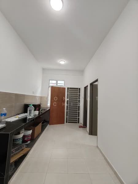 3-storey Terraced House for Sale in Taman Kundang Jaya (Rawang) - Yoon Tat Chin - Corridor - PropertyGuru.com.my