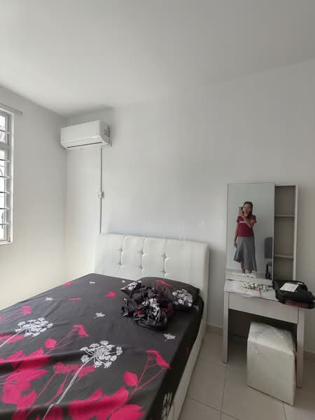 3-storey Terraced House for Sale in Taman Kundang Jaya (Rawang) - Yoon Tat Chin - Bedroom - PropertyGuru.com.my
