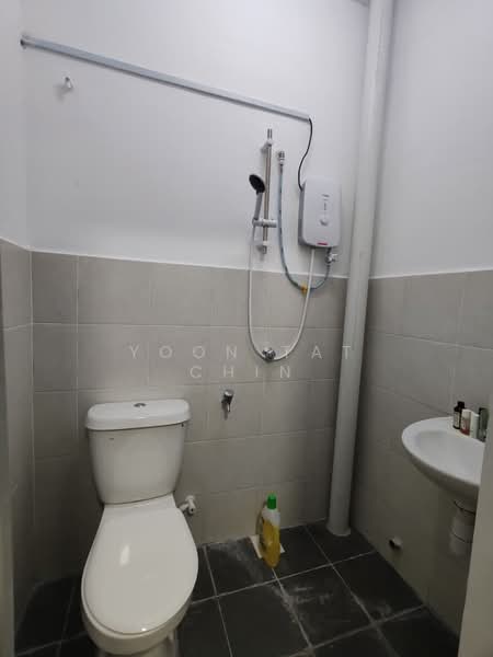 3-storey Terraced House for Sale in Taman Kundang Jaya (Rawang) - Yoon Tat Chin - Bathroom - PropertyGuru.com.my
