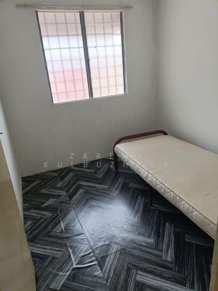 Rumah Teres 2 Tingkat untuk Dijual di Bandar Utama Batang Kali (Batang Kali) - Zarema Kulbuzheva - Bedroom - PropertyGuru.com.my