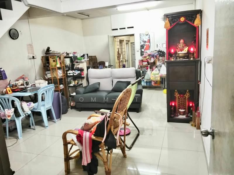 2-storey Terraced House for Sale in Bandar Baru Permas Jaya (Permas Jaya) - Tommy Tai - Living Room - PropertyGuru.com.my