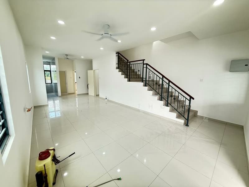 2-storey Terraced House for Rent in Bandar Seri Botani (Simpang Pulai) - Ainsley Thong - Living Room - PropertyGuru.com.my