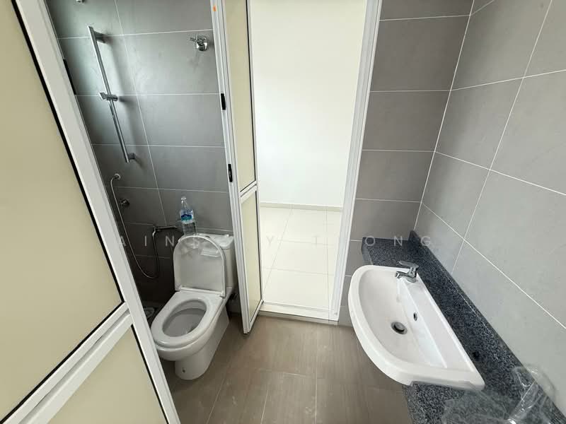 2-storey Terraced House for Rent in Bandar Seri Botani (Simpang Pulai) - Ainsley Thong - Bathroom - PropertyGuru.com.my