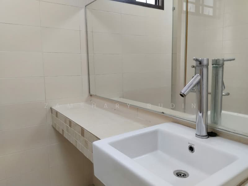 2-storey Terraced House for Sale in Alam Sari (Bangi) - Zamshary Budin - Bathroom - PropertyGuru.com.my
