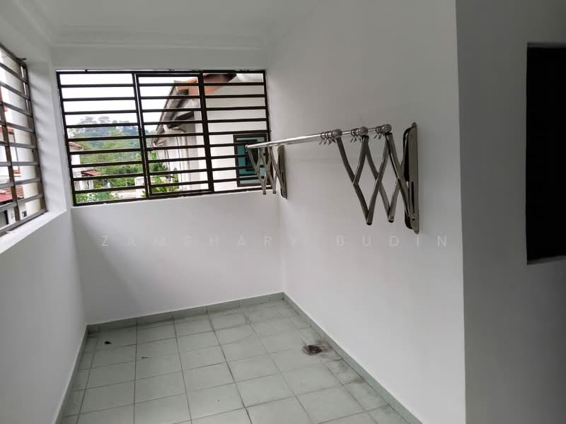 2-storey Terraced House for Sale in Alam Sari (Bangi) - Zamshary Budin - Balcony - PropertyGuru.com.my