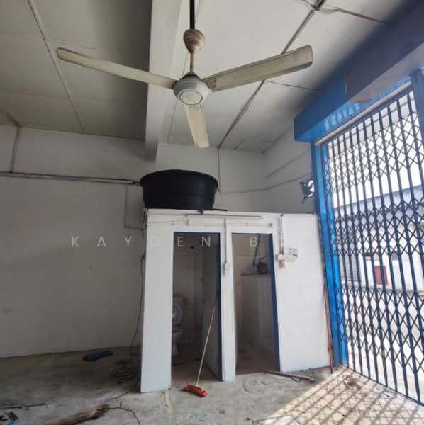 Kilang untuk Disewa di Klang (Selangor) - Kayden Bong - Bathroom - PropertyGuru.com.my