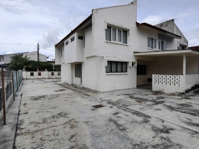 Semi-Detached House for Sale in Taman Pelangi (Johor Bahru) - Lily Wee - PropertyGuru.com.my