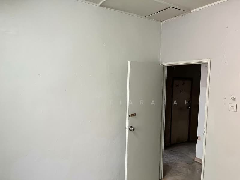 Rumah Teres 1 Tingkat untuk Dijual di TTDI Jaya (Shah Alam) - Devan Tiarajah - Interior - PropertyGuru.com.my