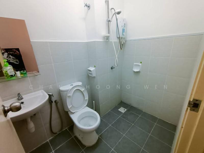 2-storey Terraced House for Rent in Bukit Pelali (Pengerang) - Chang Hoong Wen - Bathroom - PropertyGuru.com.my