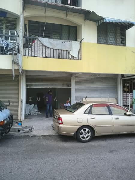 Shop for Rent in Brickfields (Kuala Lumpur) - Azura Hariri - Exterior - PropertyGuru.com.my