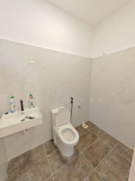 Rumah Teres 2 Tingkat untuk Dijual di Bandar Mahkota Cheras (Cheras) - Mac Chong - Bathroom - PropertyGuru.com.my