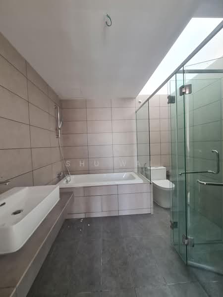 Rumah Teres 2-Tingkat untuk Dijual di Bandar Bukit Puchong 2 (Puchong) - Shu Wai - Bathroom - PropertyGuru.com.my