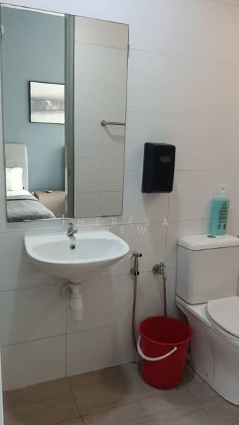 Service Residence for Sale at Core Soho Suite - Theresa Chew - Bathroom - PropertyGuru.com.my