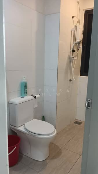 Service Residence for Sale at Core Soho Suite - Theresa Chew - Bathroom - PropertyGuru.com.my