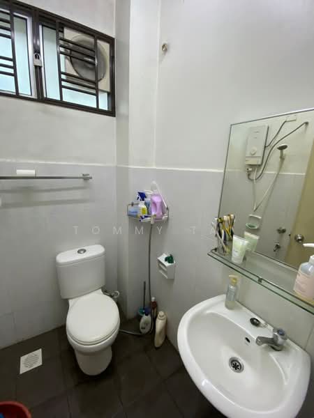 2-storey Terraced House for Sale in Mutiara Rini (Skudai) - Tommy Tai - Bathroom - PropertyGuru.com.my
