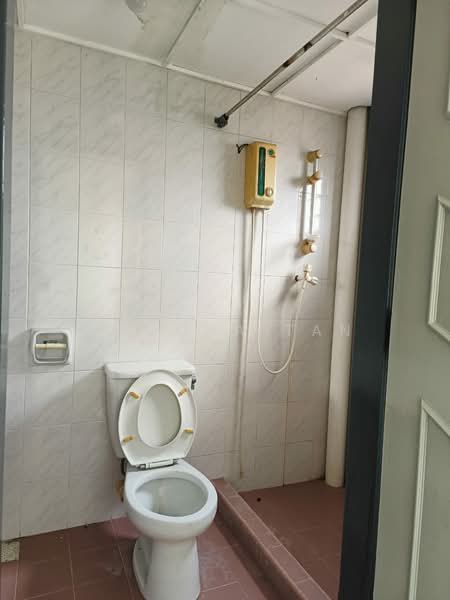 Apartment for Sale at Golden Showers (Kondo Ruby) - Ramona Tan - Bathroom - PropertyGuru.com.my