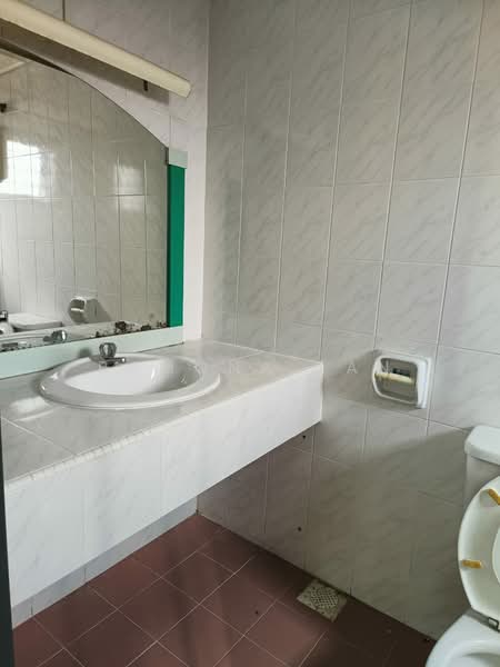 Apartment for Sale at Golden Showers (Kondo Ruby) - Ramona Tan - Bathroom - PropertyGuru.com.my
