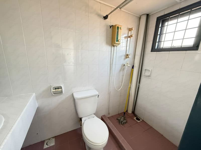 Pangsapuri untuk Dijual di Golden Showers (Kondo Ruby) - Ramona Tan - Bathroom - PropertyGuru.com.my