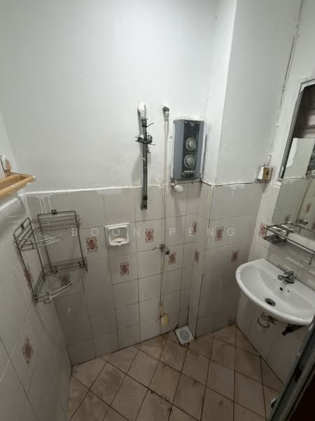 Pangsapuri untuk Disewa di Aman Dua - Boon Peng - Bathroom - PropertyGuru.com.my