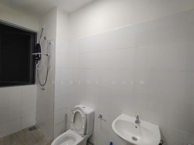 Service Residence for Sale at Core Soho Suite - Theresa Chew - Bathroom - PropertyGuru.com.my
