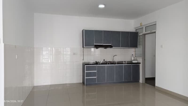 Kondominium untuk Dijual di Dwiputra Residences - Azizirrahim . - Kitchen - PropertyGuru.com.my