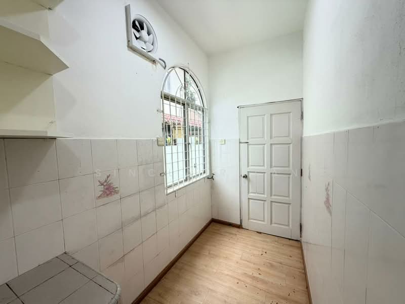 1-storey Terraced House for Rent in Melaka (Melaka City) - Sinclair Tan - Kitchen - PropertyGuru.com.my