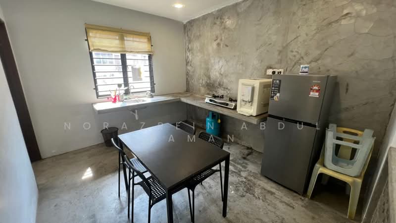 Rumah Teres 2 Tingkat untuk Disewa di Seksyen 7 (Shah Alam) - Norazrein Abdul Raman - Kitchen - PropertyGuru.com.my