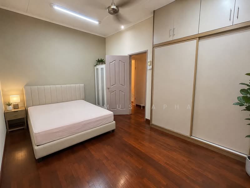 2-storey Terraced House for Sale in Bukit Jelutong (Shah Alam) - Arif Mustapha - Bedroom - PropertyGuru.com.my