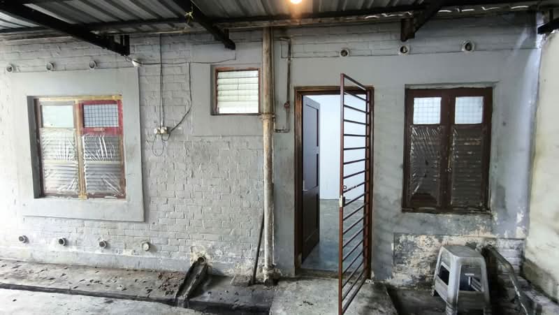 Rumah Teres 1 Tingkat untuk Disewa di Seksyen 8 (Petaling Jaya) - Eric Lim - Exterior - PropertyGuru.com.my
