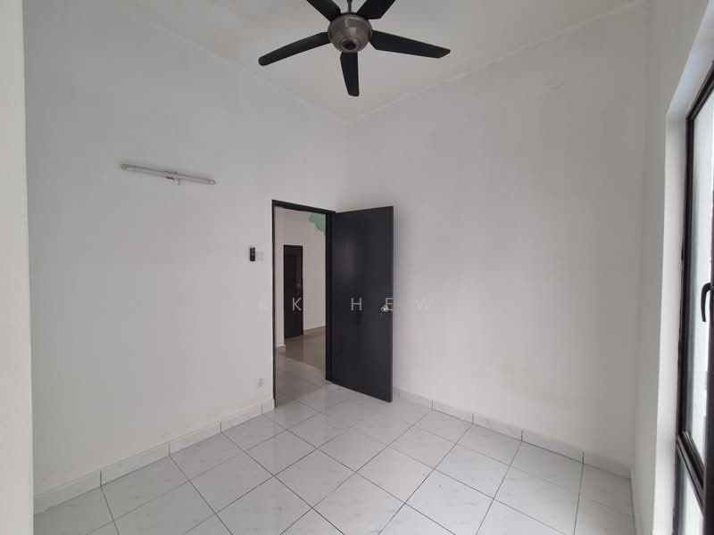 2-storey Terraced House for Sale in Semenyih Parklands (Beranang) - KK HEW - Interior - PropertyGuru.com.my