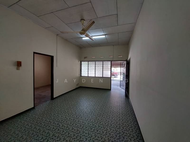 Rumah Teres 1 Tingkat untuk Dijual di Taman Abad (Johor Bahru) - Jayden Ng - Living Room - PropertyGuru.com.my