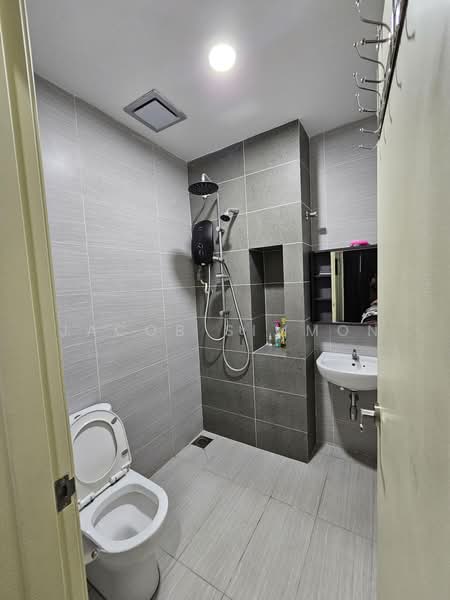 2-storey Terraced House for Rent in Dengkil (Selangor) - Jacob Simmon - Bathroom - PropertyGuru.com.my