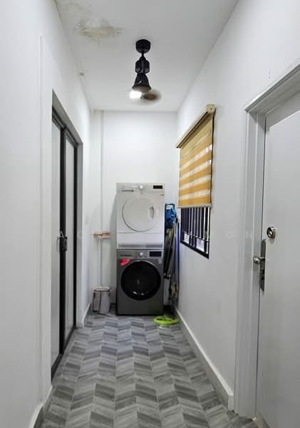 2-storey Terraced House for Rent in Dengkil (Selangor) - Jacob Simmon - Corridor - PropertyGuru.com.my
