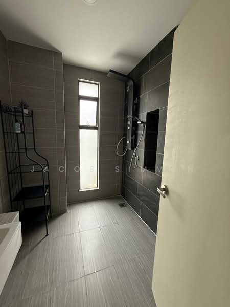 2-storey Terraced House for Rent in Dengkil (Selangor) - Jacob Simmon - Bathroom - PropertyGuru.com.my